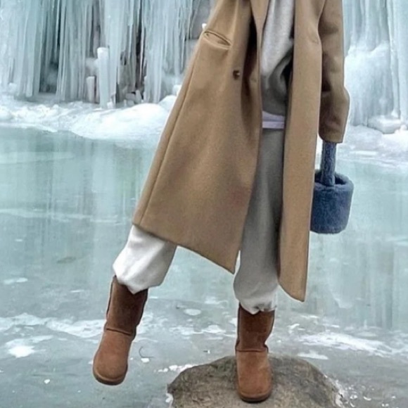 UGG Shoes - NEW UGG Classic Short II Burnt Cedar🔥